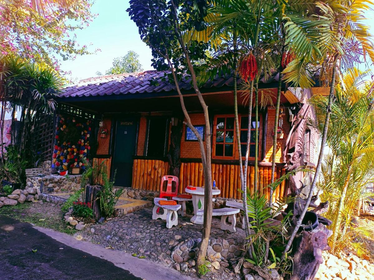 Sunny Tayai Hostel Pai Exterior foto
